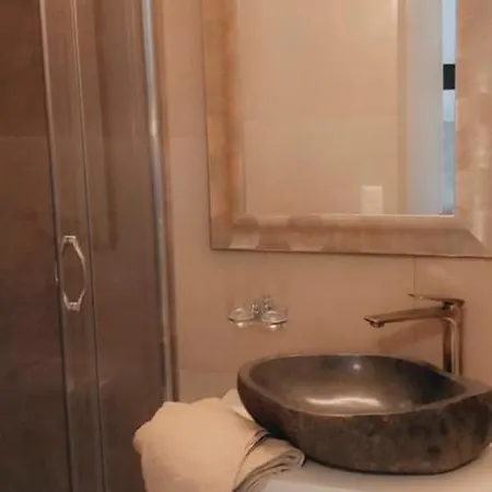 Lala Homestay szállás *