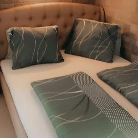 Lala Homestay szállás *